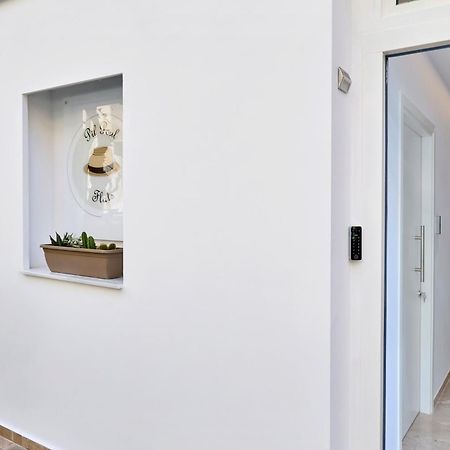 Pil Poul Athens Rooms Экстерьер фото